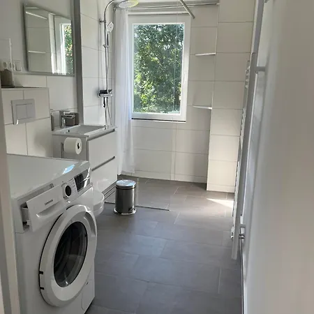 Mit Grossem Garten, Weitem Blick & Viel * Zemitz